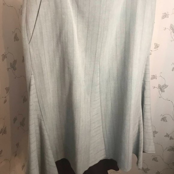 Vintage BCBG MAXAZRIA Light Gray with Pinstripe Midi-Length Skirt wit - Picture 2 of 3